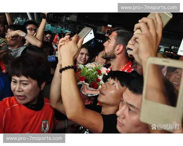 球迷评论回放观看，让激情与观点同频共振
